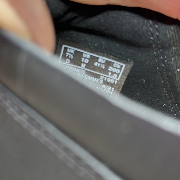 Clarks | Hope Roxanne Black Shoes, Size 7.5 - Picture 14 of 15